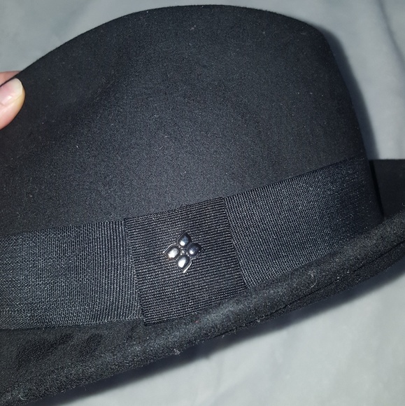 BCBG Maxazaria Black Wool fedora Hat